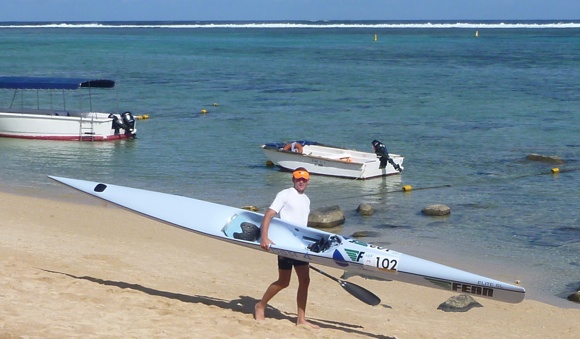 Lots of paddlers far better than us all around. Pro paddler Hank McGregor, looking very confident around the water.