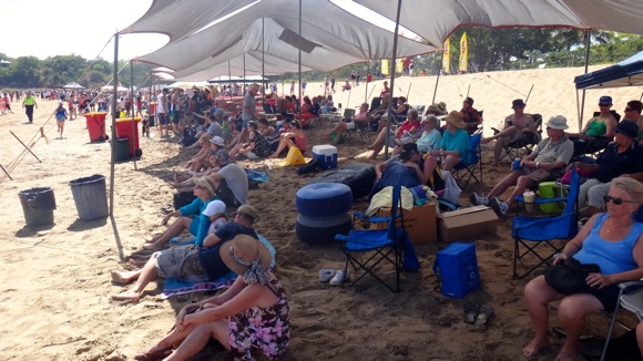 And the crowd goes wild at the Darwin Beer Can Regatta!